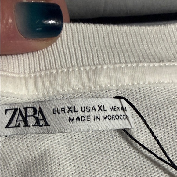 Zara Classic White Tee - Picture 4 of 7